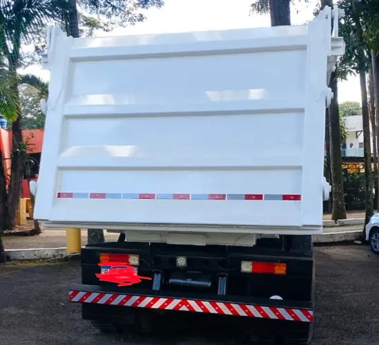 Caminhão Mercedez 3344 basculante 