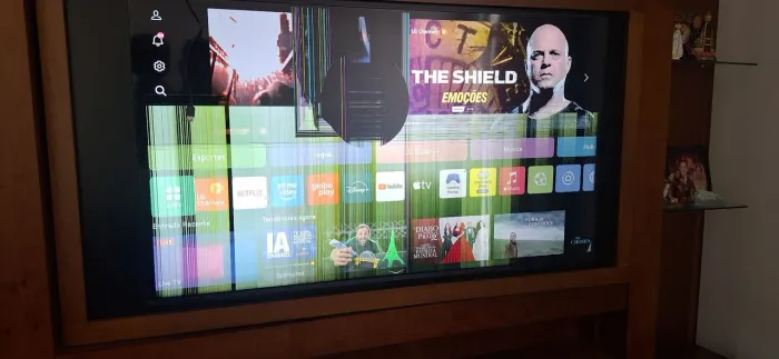 Vendo TV LG 55 polegadas tela quebrada
