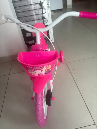 Bicicleta infantil a partir de dois anos