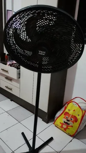 Ventilador turbao de coluna bem forte