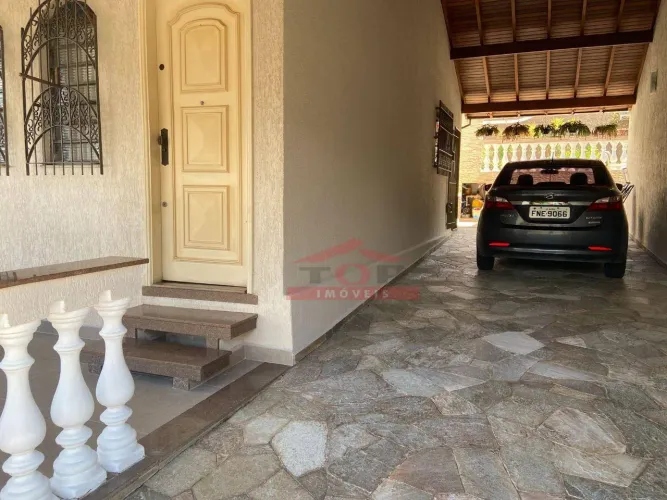 Casa com 3 dormitórios para alugar, 268 m² por R$ 4.081,77/mês - Vila São João da Boa Vist