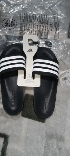 Chinelo adidas novo original na etiqueta número 41