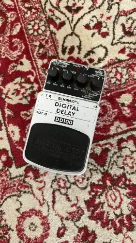 Pedal Digital Delay Behringer