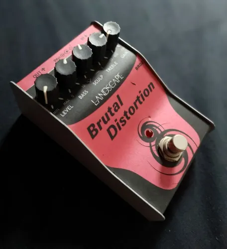 Pedal de distorção Landscape Brutal Distortion