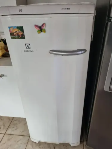 Freezer Electrolux fe 18