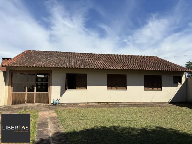 Uma casa em condomínio fechado em Águas claras. Goufe II