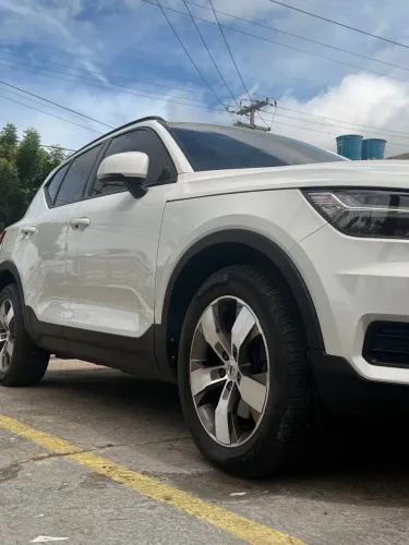 Volvo XC40 T-4 2.0 190cv FWD 2019