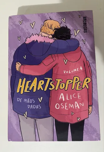 Livro Heartstopper ?de mãos dadas? volume 4