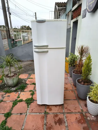 Geladeira Electrolux impecável