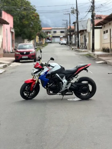 Vendo CB 1000 abaixo da Fipe