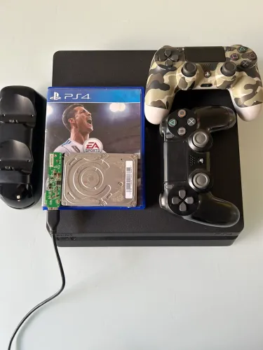 Ps4 slim 1 tera de memória e jogos