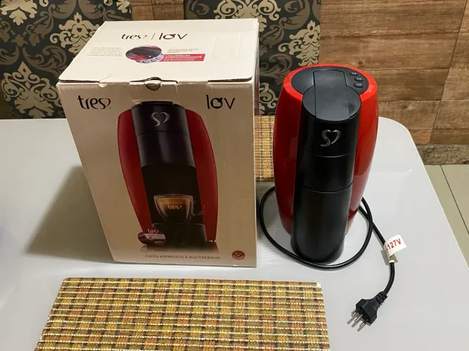 Cafeteira três corações