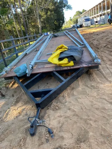 Vendo carreta