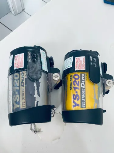 FLASH SUBAQUÁTICO