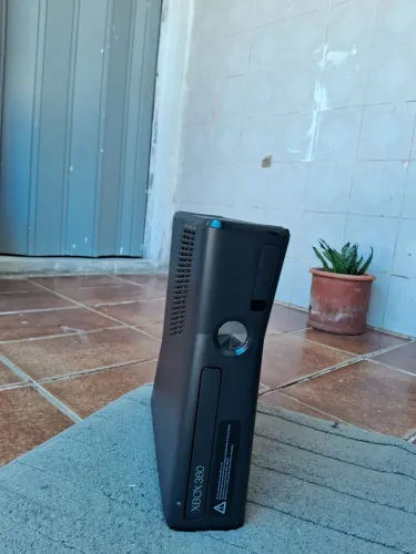 XBOX 360 SLIM [ BLOQUEADO ][ COM DEFEITO ]