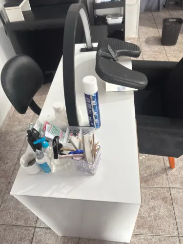 Mesa escritora/ manicure/ estudo