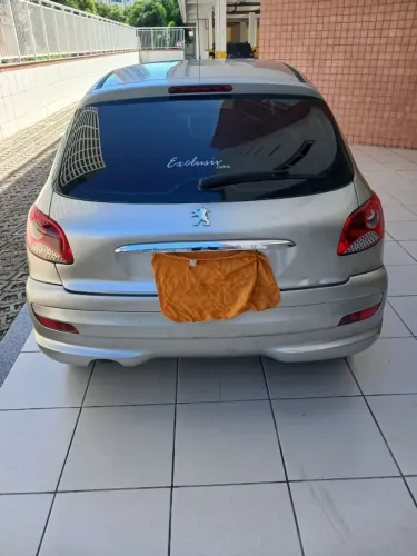 Peugeot 207 XR 1.4 Flex 8V 5P 2012
