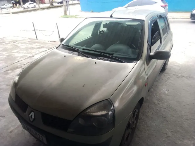 Renault Clio RT/ Privilège 1.6 16V 5P 2004