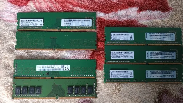 Lote com 7 memórias DDR4 Desktop - SK hynix, Smart e Lenovo