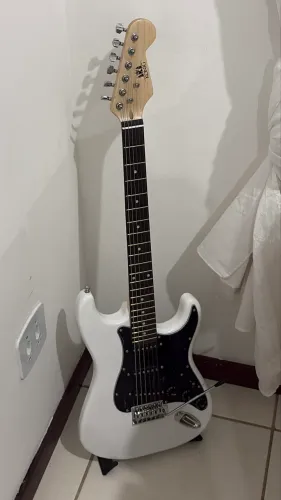 guitarra konig 