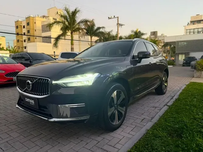 Volvo XC-60 T-8 Plus 2.0 AWD (híbrido) 2024