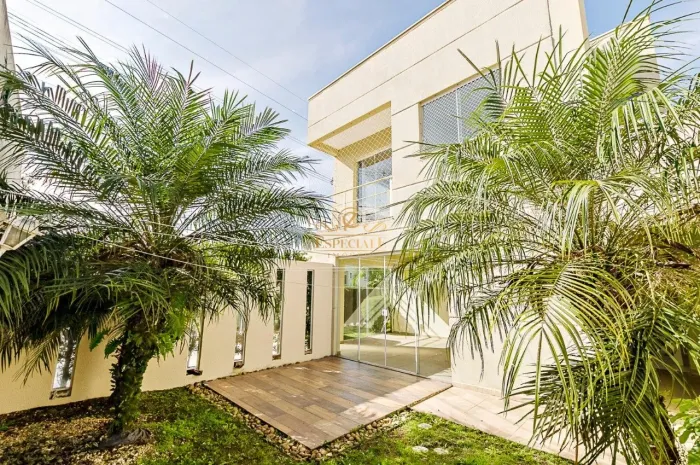 CASA EM CONDOMÍNIO FECHADO COM 3 DORMITÓRIOS