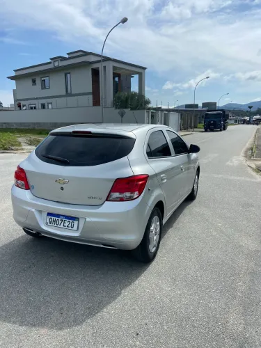 Chevrolet Onix Hatch LT 1.0 8V Flex Power Mec. 4P 2016