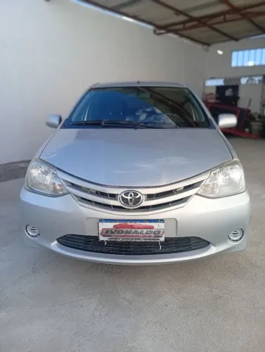 Toyota Etios XS Sedan 1.5 Flex 16V 4P Mec. 2013