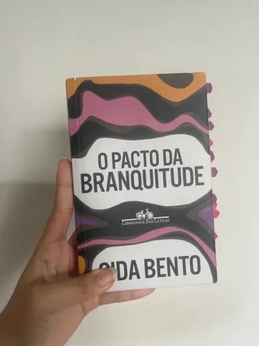 Livro de Direito e Ciências Sociais