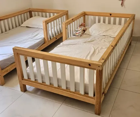 Cama montessoriana infantil