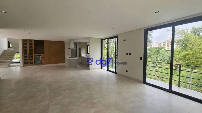 Casa nova condomínio Jardim das Paineiras 4 suítes e 3 vagas