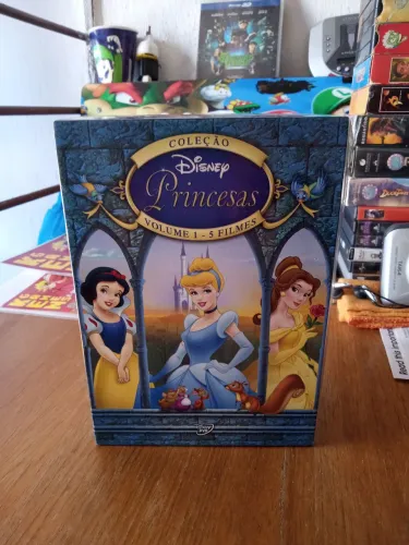 Vendo Box original de dvds PRINCESAS DISNEY, completo !