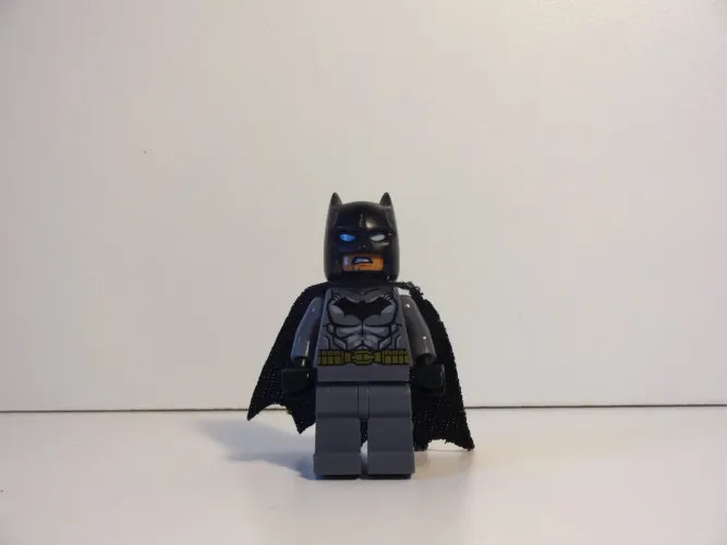 Minifigura Lego Batman Ben Affleck (Batman Vs Superman) DC Original + Arma?