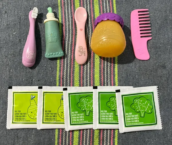 Acessórios de baby alive.