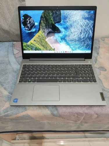 Notebook Lenovo em ótimo estado