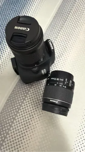 Cânon T5 com duas lentes 18-55, carregador, bateria e cartão de memória