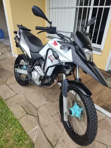 vendo XRE 300 /2014 R$ 17.000,00