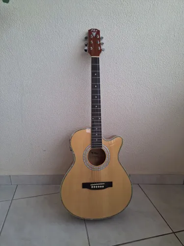Violão semi novo  Marca Phx