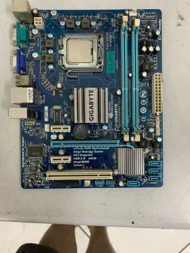 Placa mãe 775 gigabyte