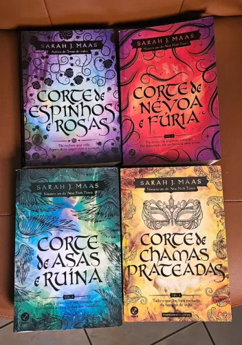 Box de 04 livros de ACOTAR