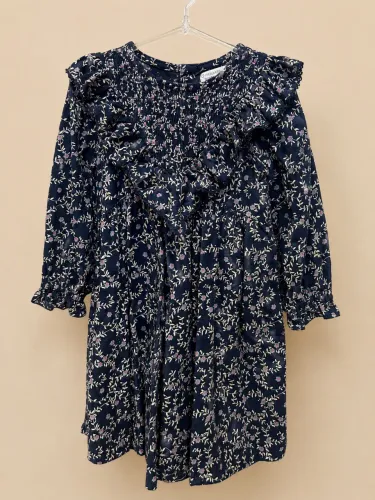 Vestido azul marinho floral