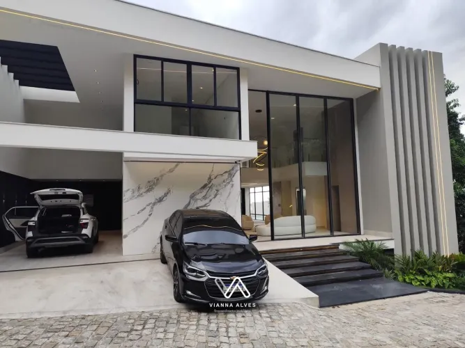 CASA DE NOVELA EM CHARITAS CONDOMINIO ARUÃ