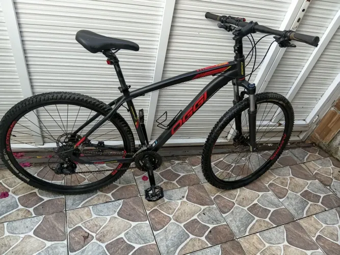 Bicicleta OGGI HACKER SPORT HDS