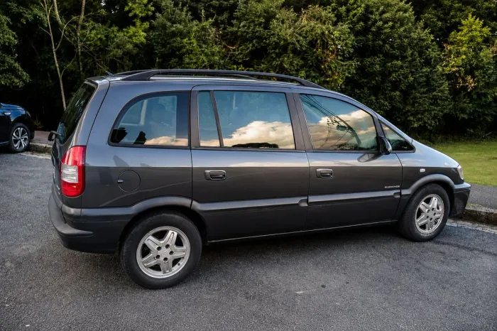 Chevrolet Zafira Elegance 2.0 MPFI 16V 136cv 5P 2005