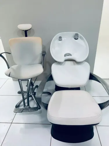 Cadeira de cabeleireiro + lavatório 