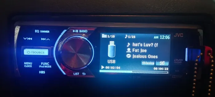DVD e CD automotivo JVC