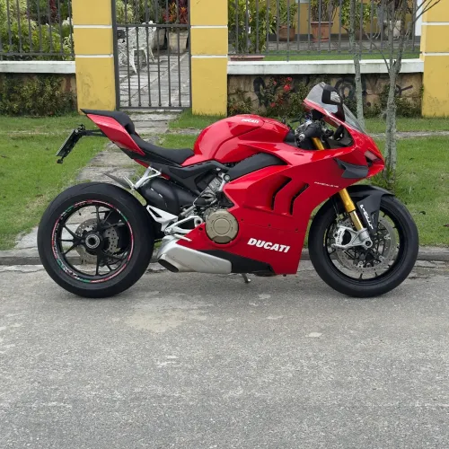 Ducati Panigale V4s 2021