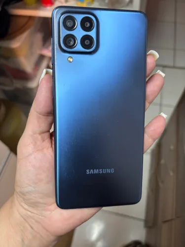 Celular Samsung M53 semi novo azul