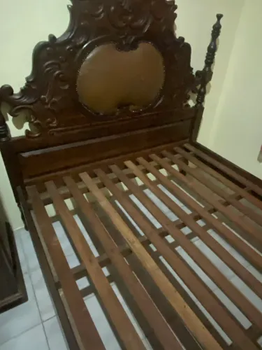 Cama de sucupira