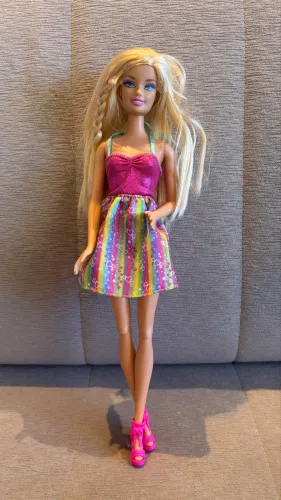 BARBIE FASHIONISTA